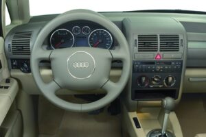Interno Audi A2 8Z
