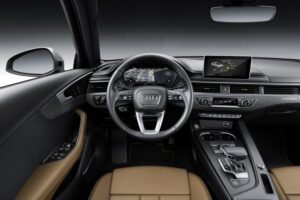 Interno Audi A4 8W