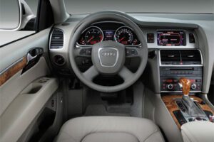 Interno Audi Q7 4L