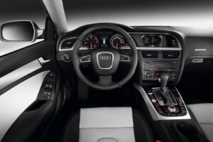 Interno Audi A5 8T