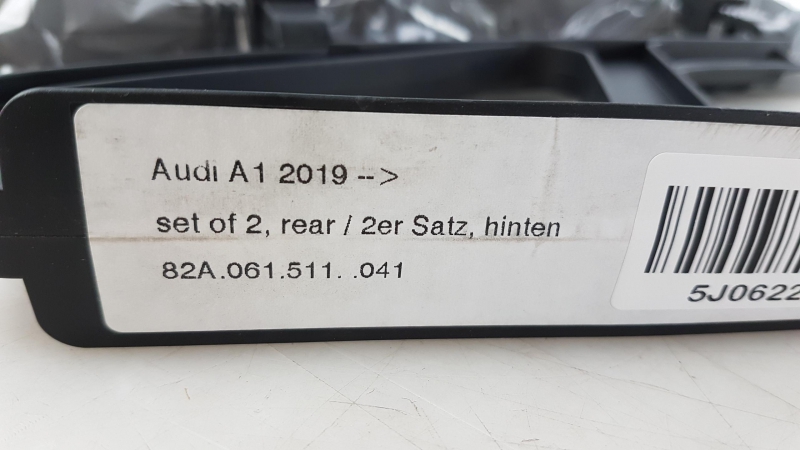 Set tappetini posteriori gomma nero originale Audi A1 GB 82A061511041 - immagine 3